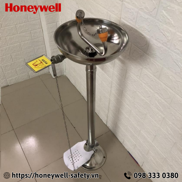 Bồn rửa mắt khẩn cấp UK401 Inox 304