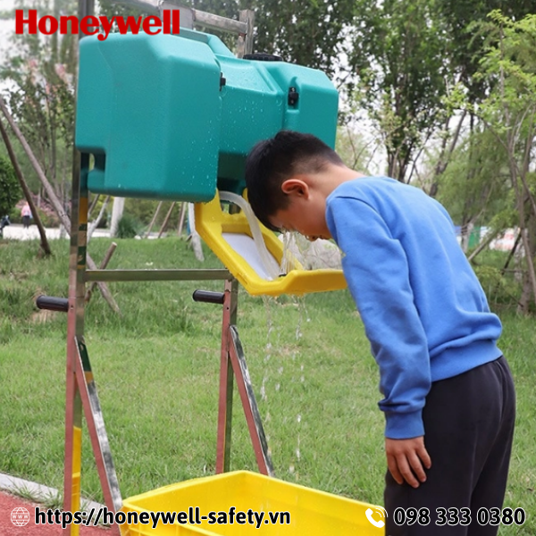 Bồn rửa mắt khẩn cấp di động Haws 7501
