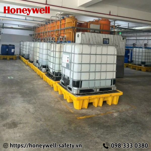 Pallet chống tràn hóa chất 4 phuy