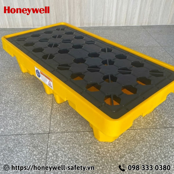 Pallet chống tràn hóa chất SPL-136830C-2T